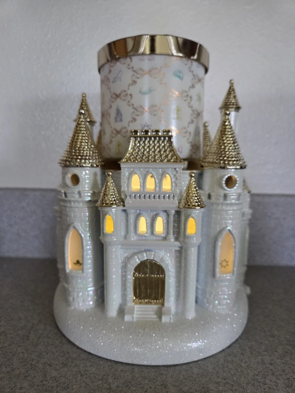 NEW Bath & Body Works DISNEY PRINCESS 2 COLLECTION Light-Up Castle 3-Wick Candle - Picture 7 of 16